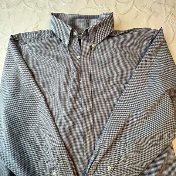 VAN HEUSEN  mens LARGE button down - Picture 4 of 5